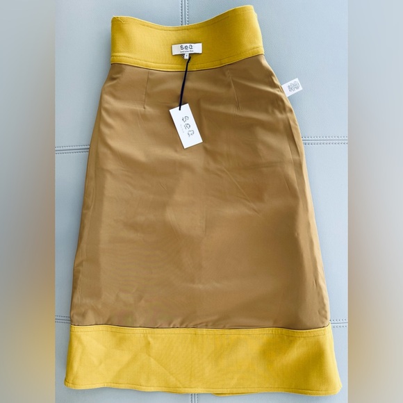 NWT! sea NY
Wool Traditions 
A-Line Zip Skirt 
YELLOW w/ Contrast satin lining 0 - Picture 10 of 16
